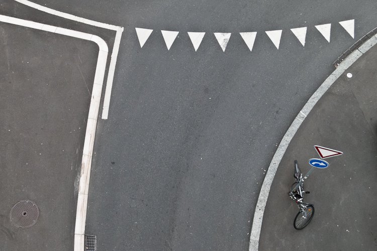 le vélo et le panneau